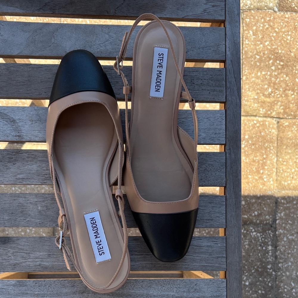 Steve Madden Two-Tone Beige and Black Slingback Flats